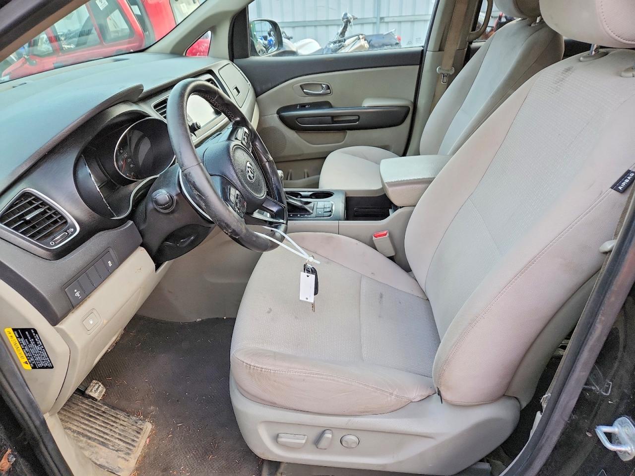 2018 Kia Sedona Lx - Image 7