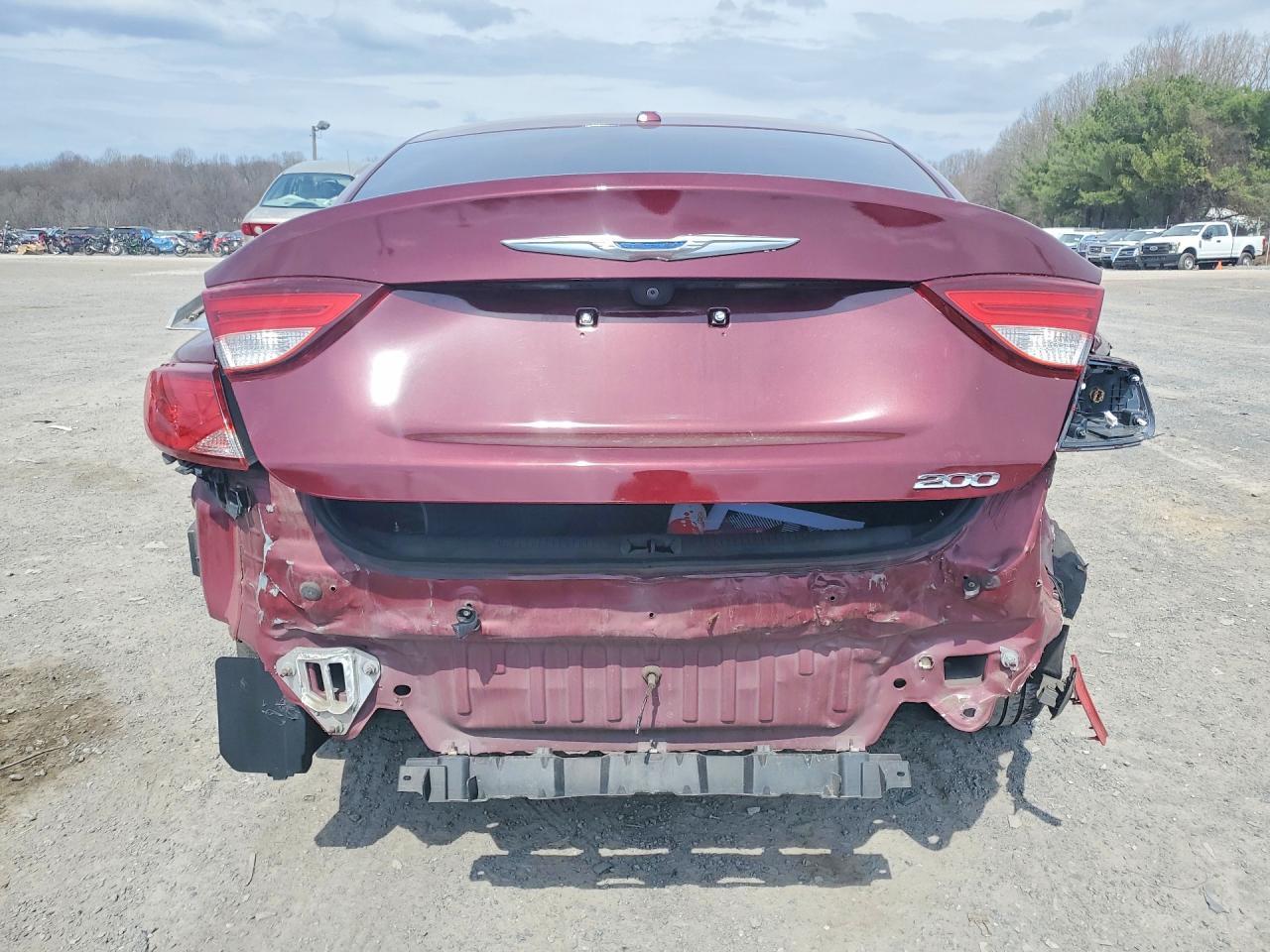 2015 Chrysler 200 Limited - Фото 6
