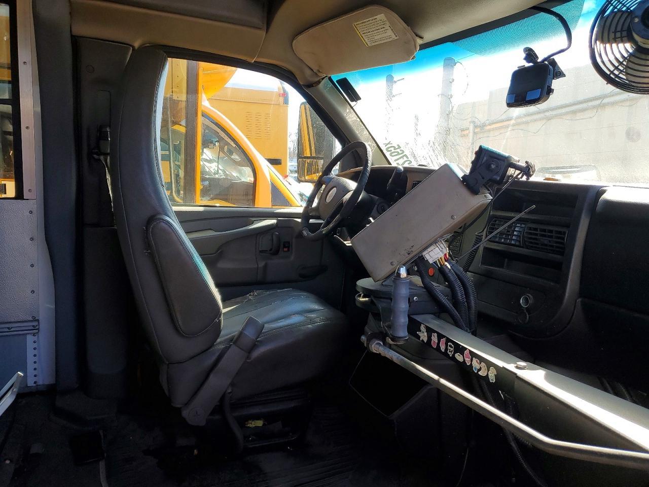 2011 Collins Bantam G3500 - School Bus - Image 5