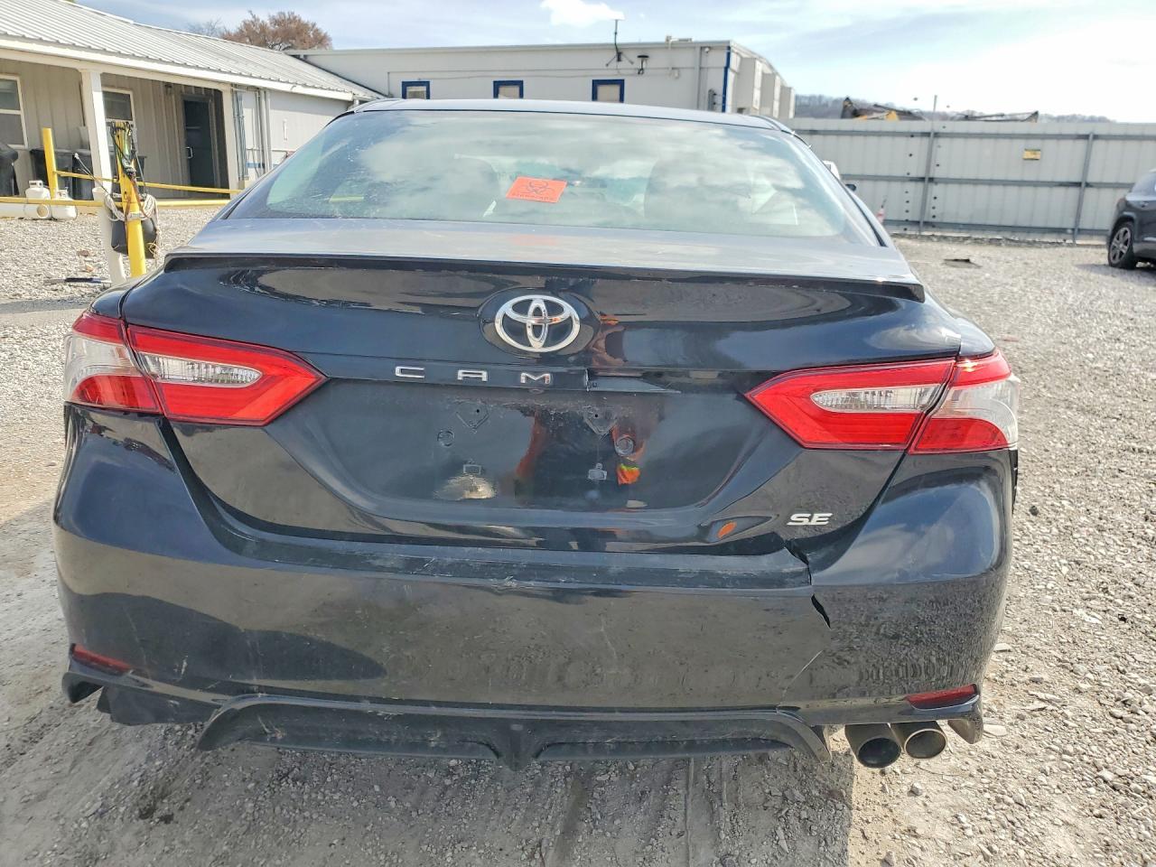 2018 Toyota Camry Se - Image 6