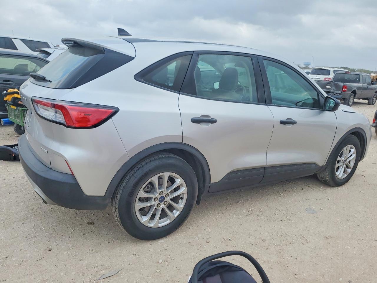 2020 Ford Escape S - Image 3
