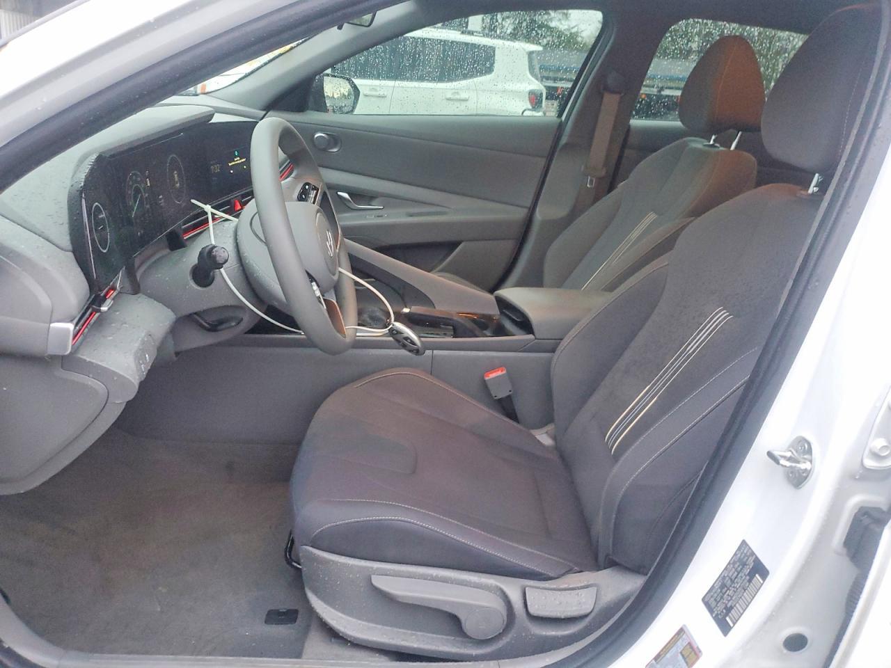 2024 Hyundai Elantra Sel - Image 7
