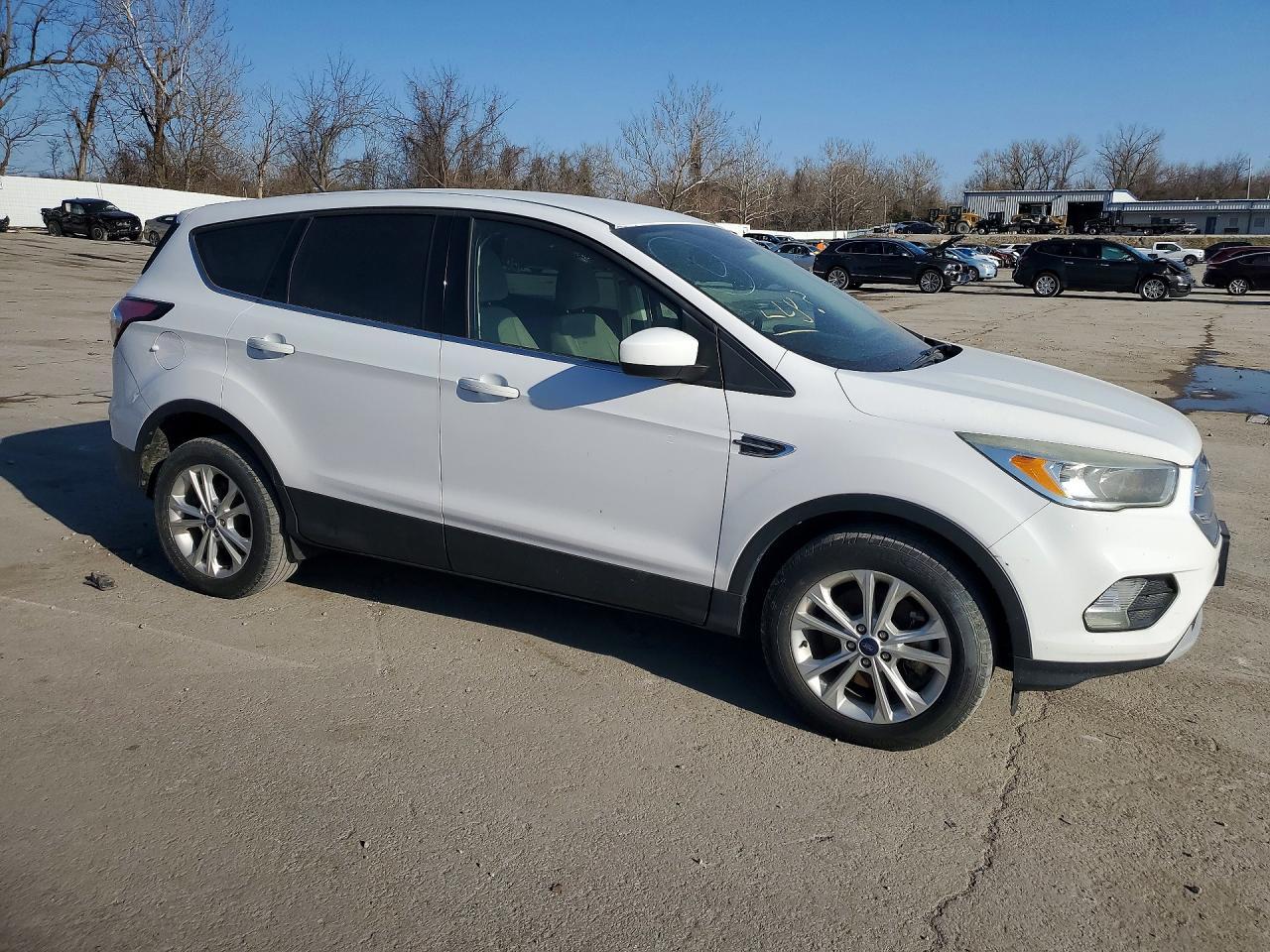 2017 Ford Escape Se - Фото 4