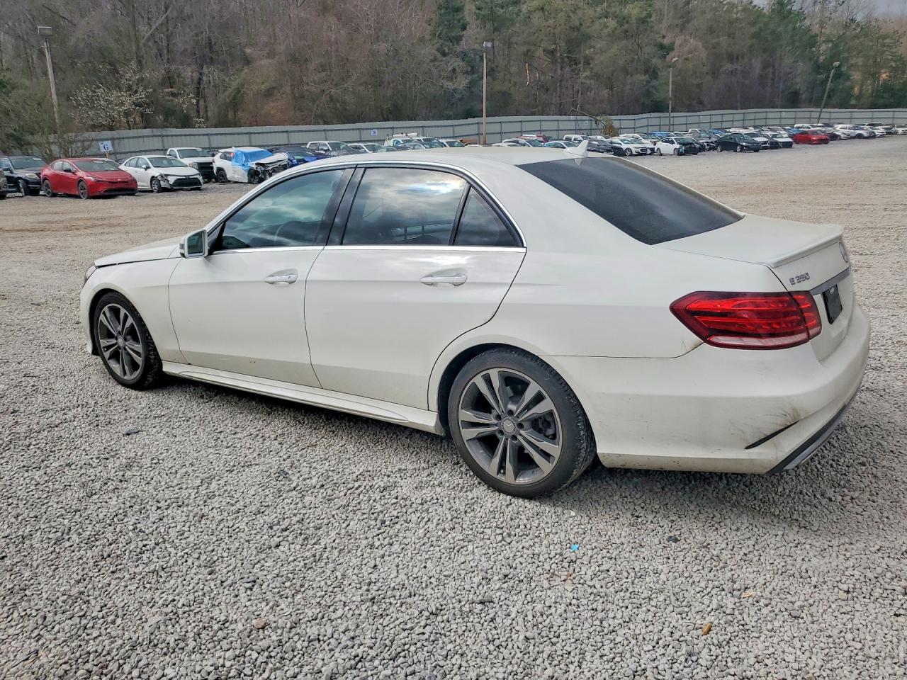 2016 Mercedes-Benz E 350 - Image 2