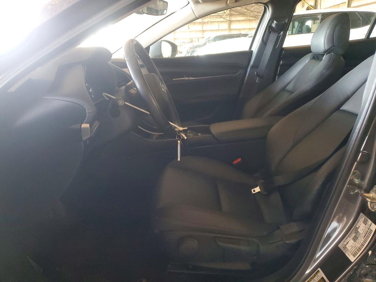 2023 Mazda 3 Select - Image 7