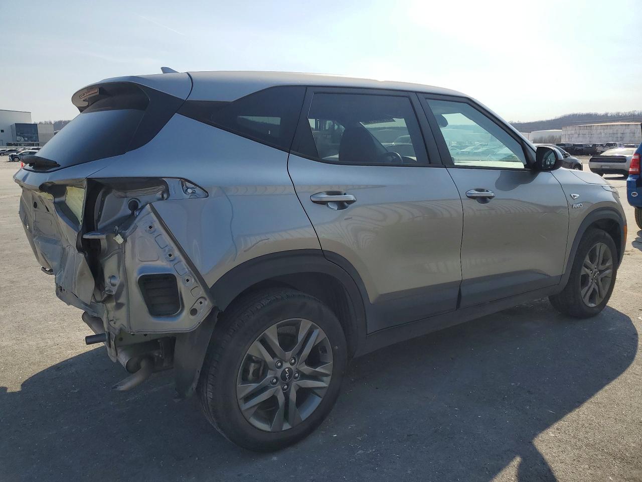 2023 Kia Seltos Lx - Фото 3