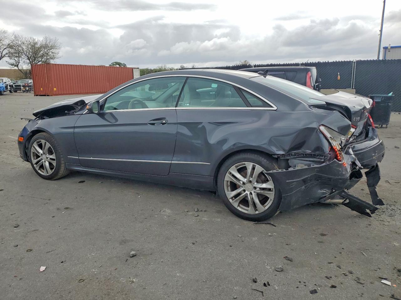 2010 Mercedes-Benz E 350 - Фото 2