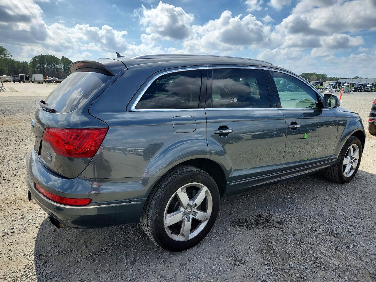 2015 Audi Q7 Premium Plus - Фото 3