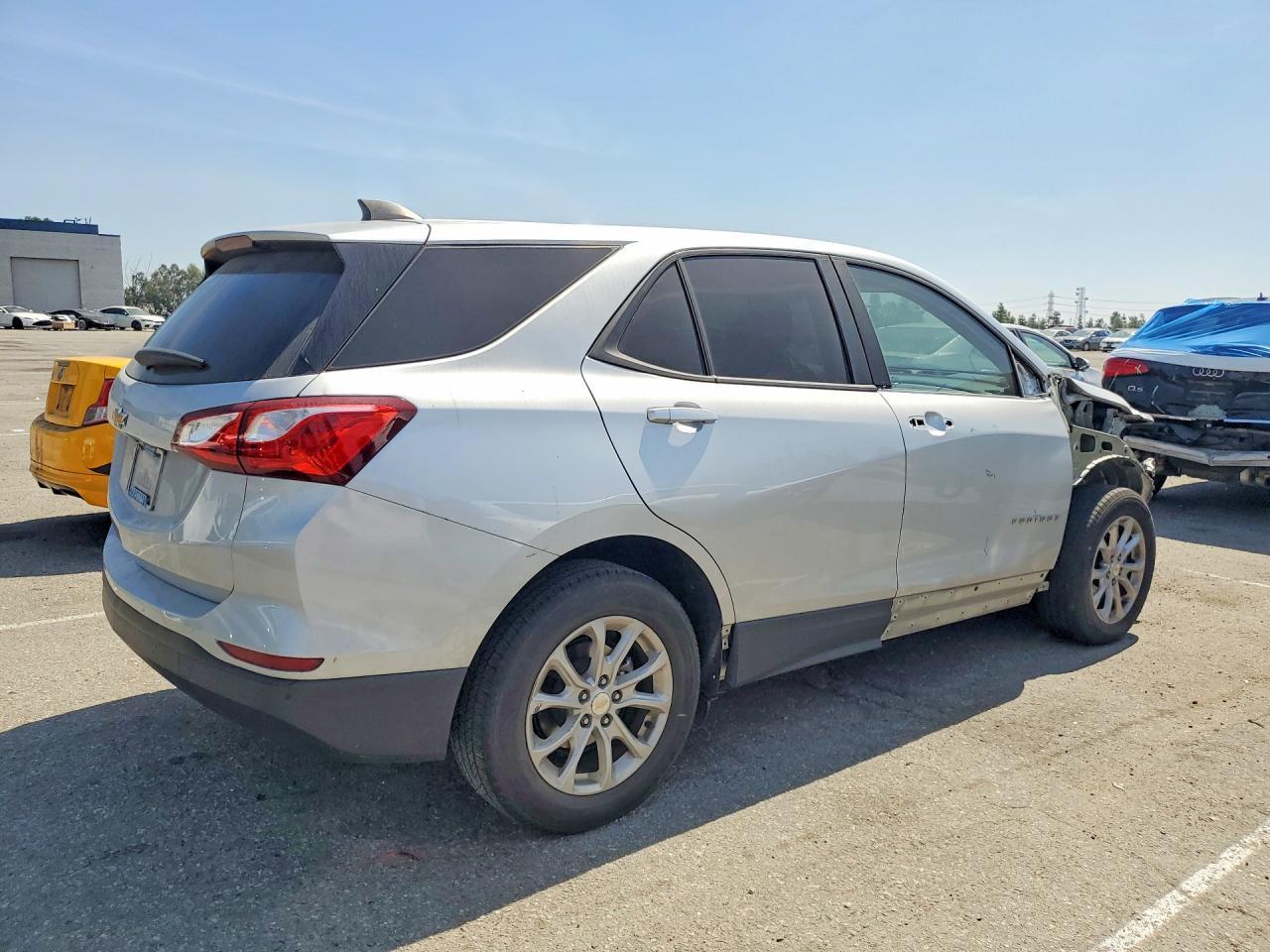 2020 Chevrolet Equinox - Фото 3