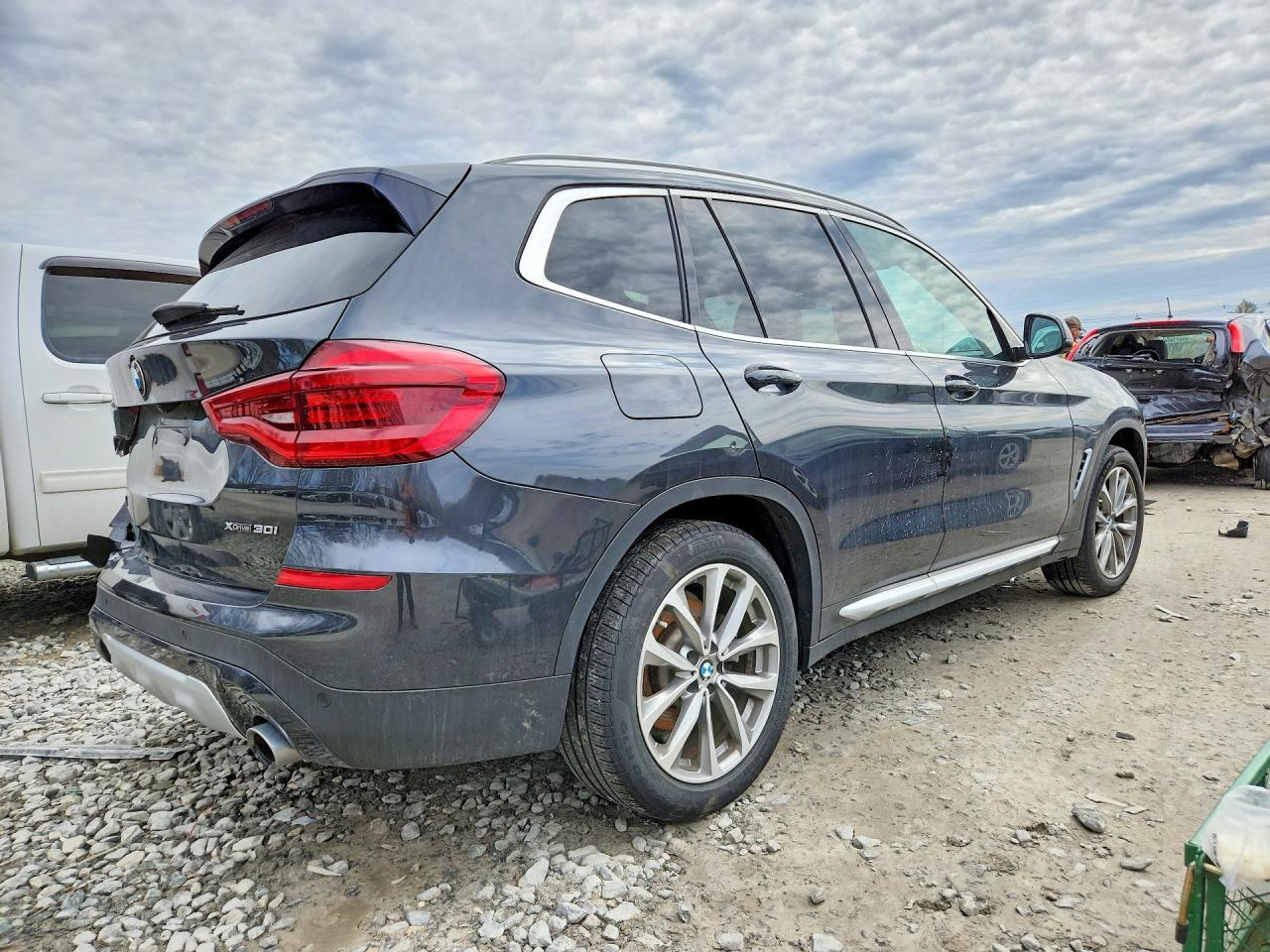 2019 BMW X3 xDrive30I - Фото 3