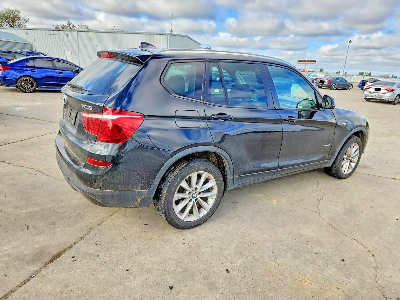 2017 BMW X3 xDrive28I - Фото 3