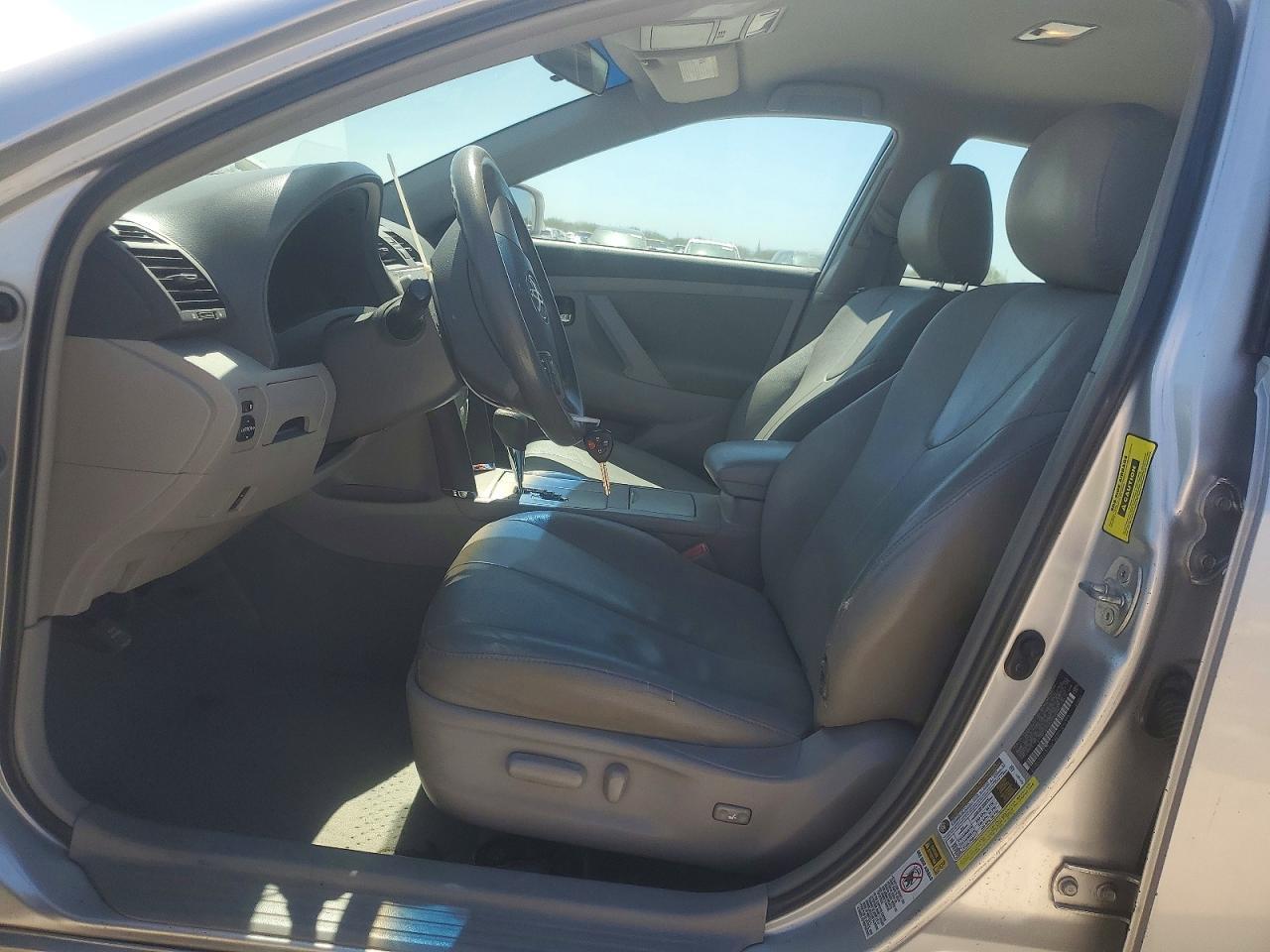 2011 Toyota Camry Le - Фото 7