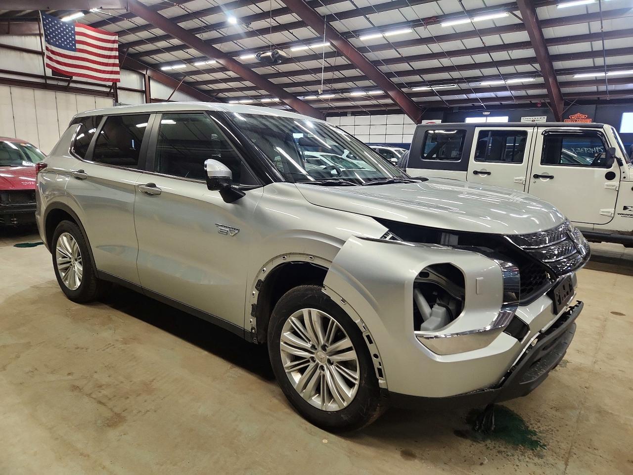 2024 Mitsubishi Outlander Es - Image 4