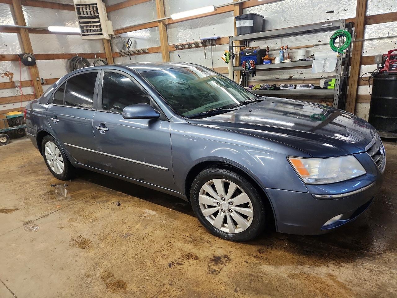 2010 Hyundai Sonata Limited - Image 4