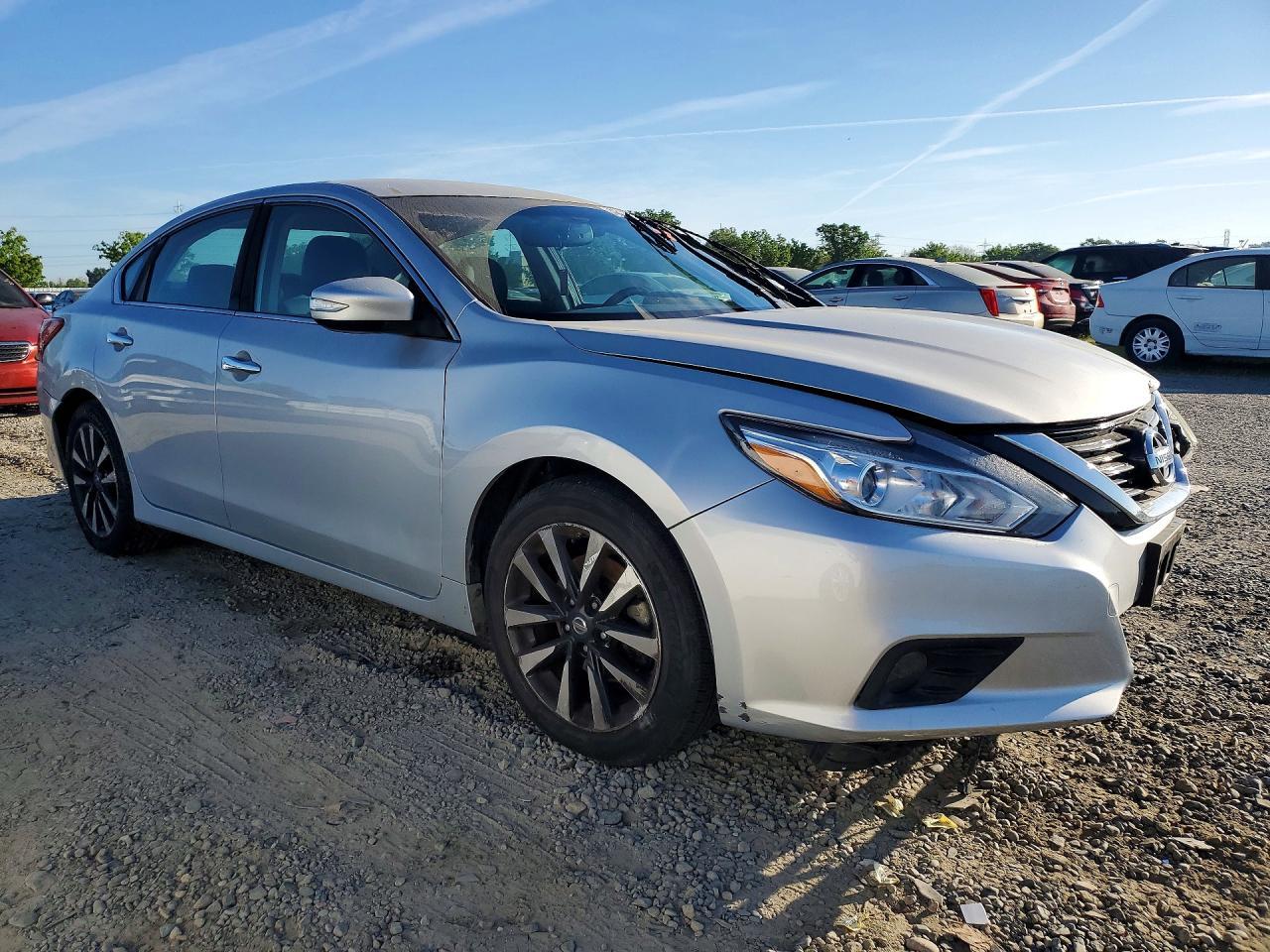 2018 Nissan Altima - Image 4