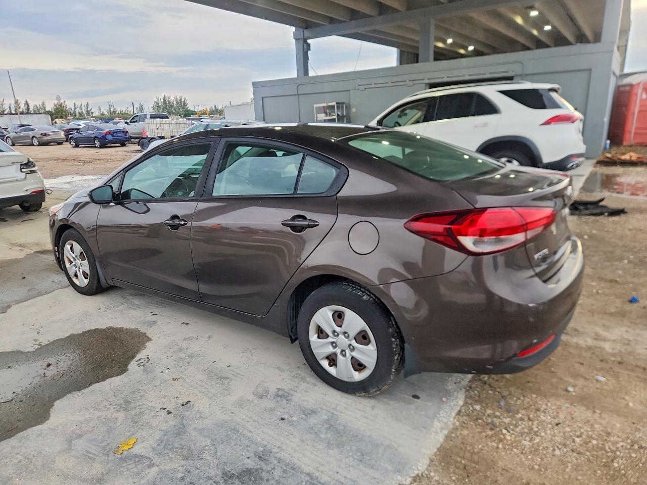 2017 Kia Forte Lx - Фото 2
