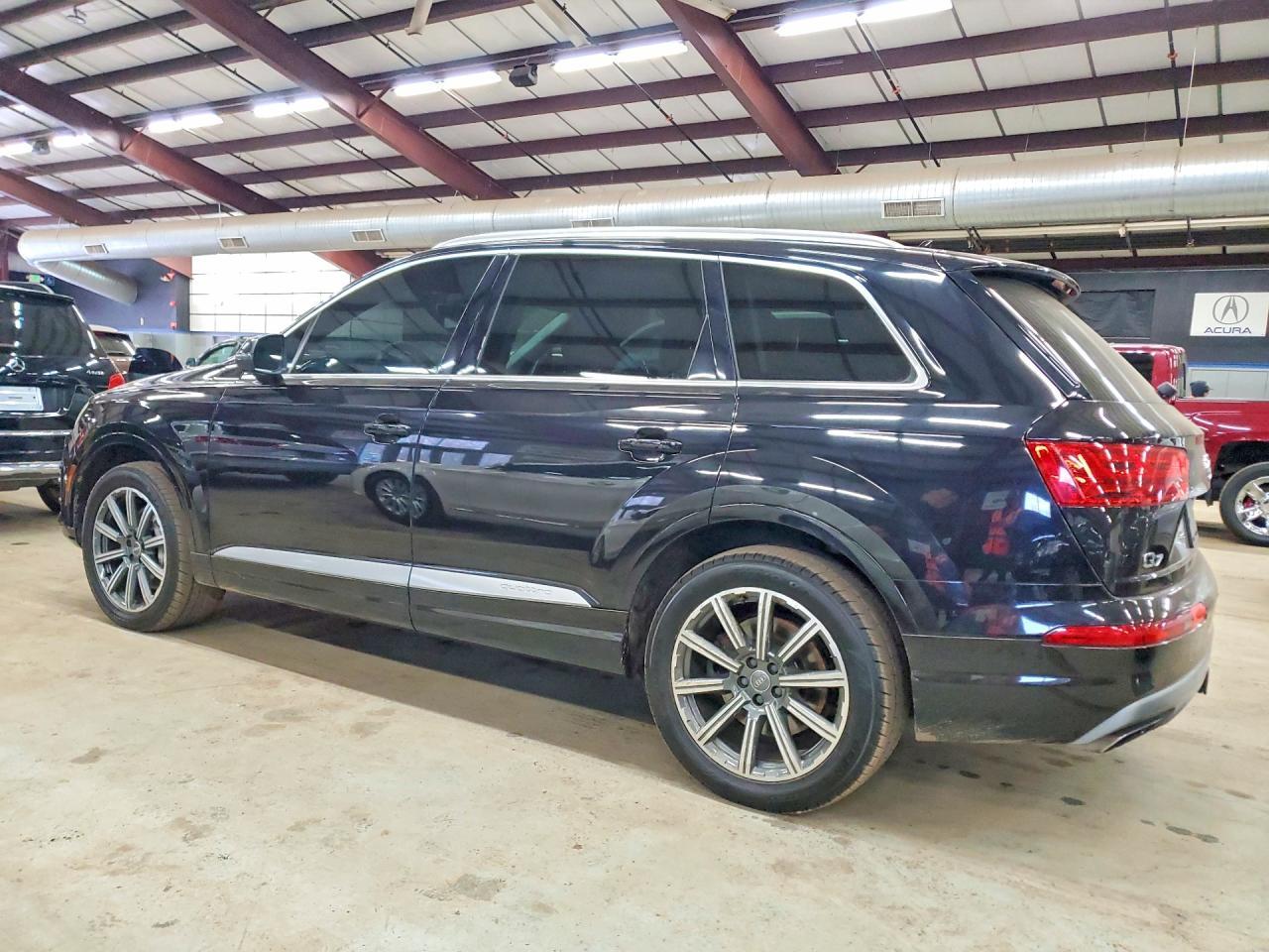 2017 Audi Q7 Prestige - Image 2