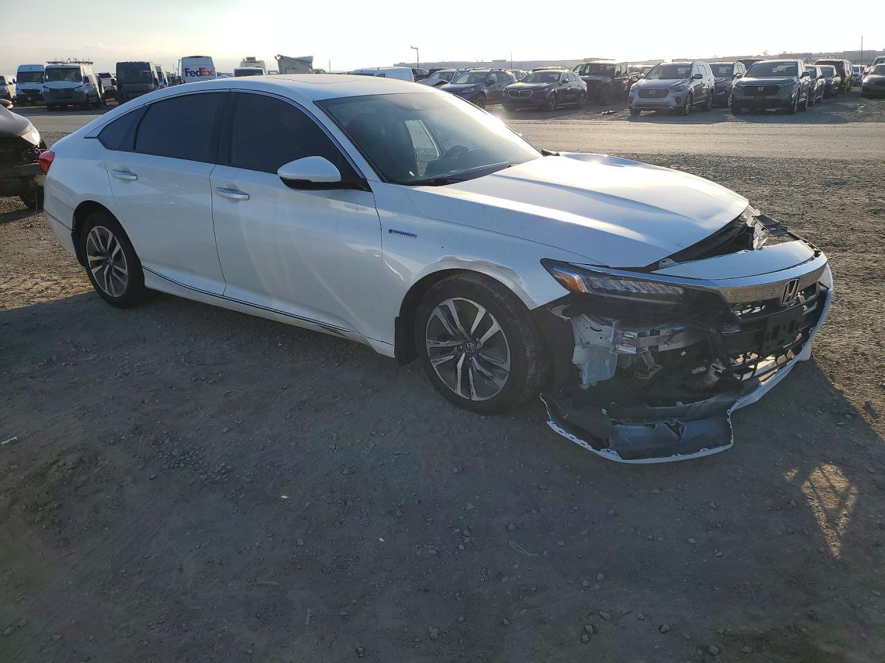 2018 Honda Accord Touring Hybrid - Image 4