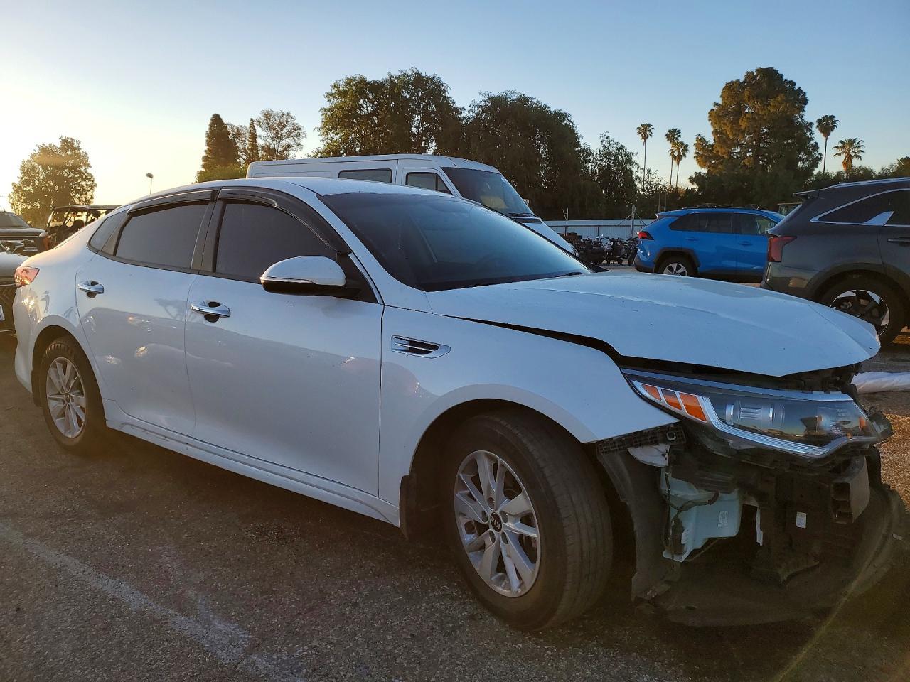 2016 Kia Optima Lx - Фото 4