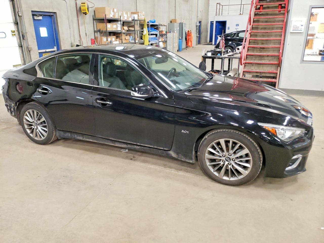 2018 Infiniti Q50 3.0T Luxe - Фото 4