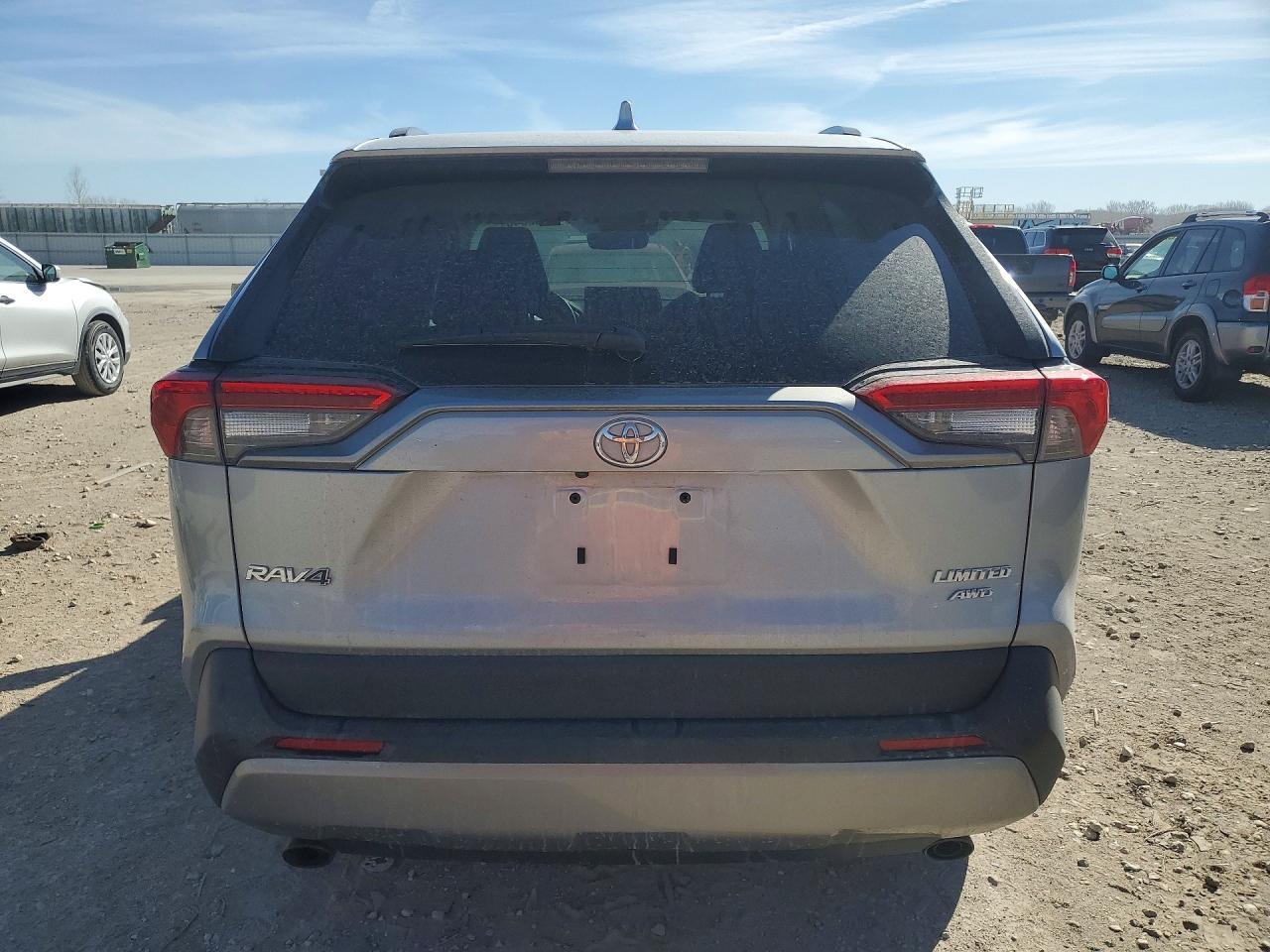 2024 Toyota Rav4 Limited - Фото 6