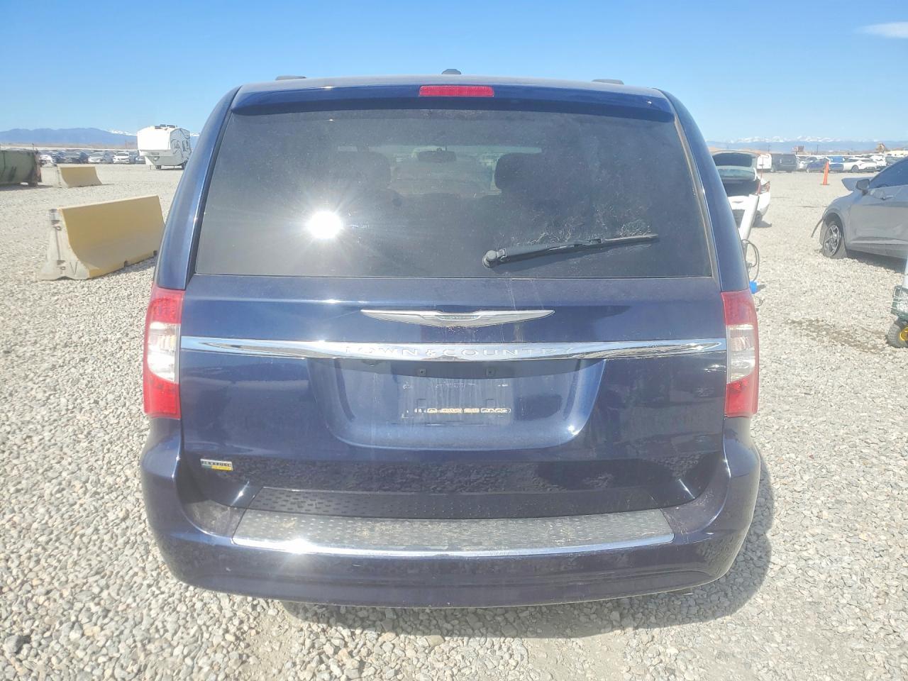 2014 Chrysler Town & Country Touring - Фото 6