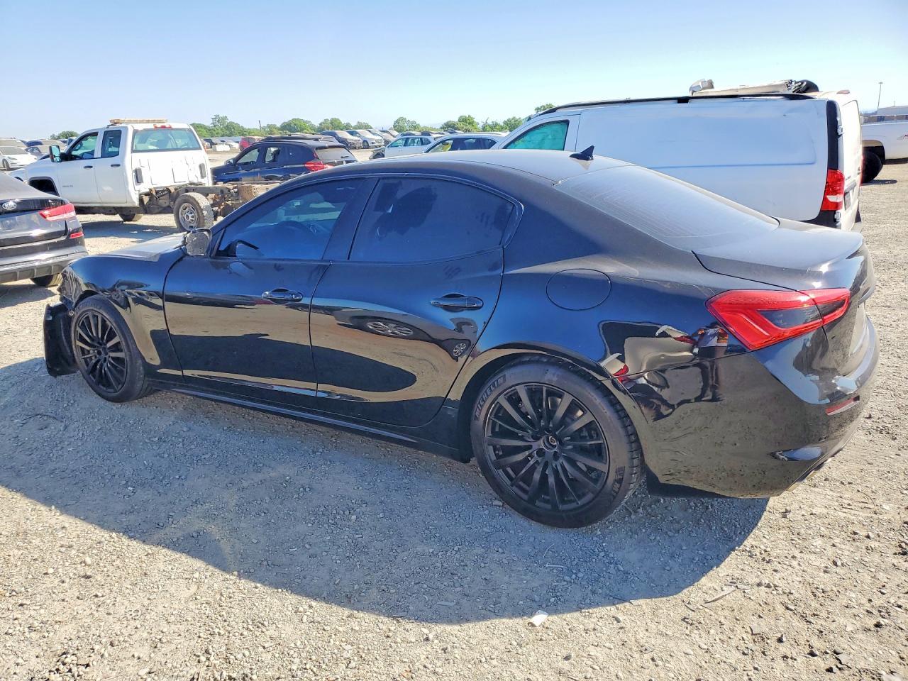 2018 Maserati Ghibli S - Фото 2