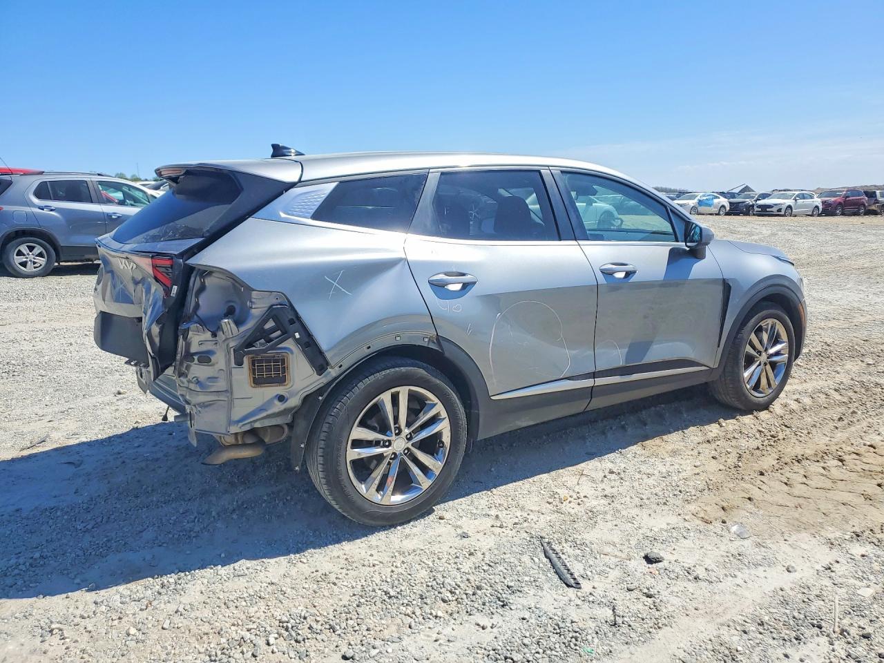 2023 Kia Sportage Lx - Image 3