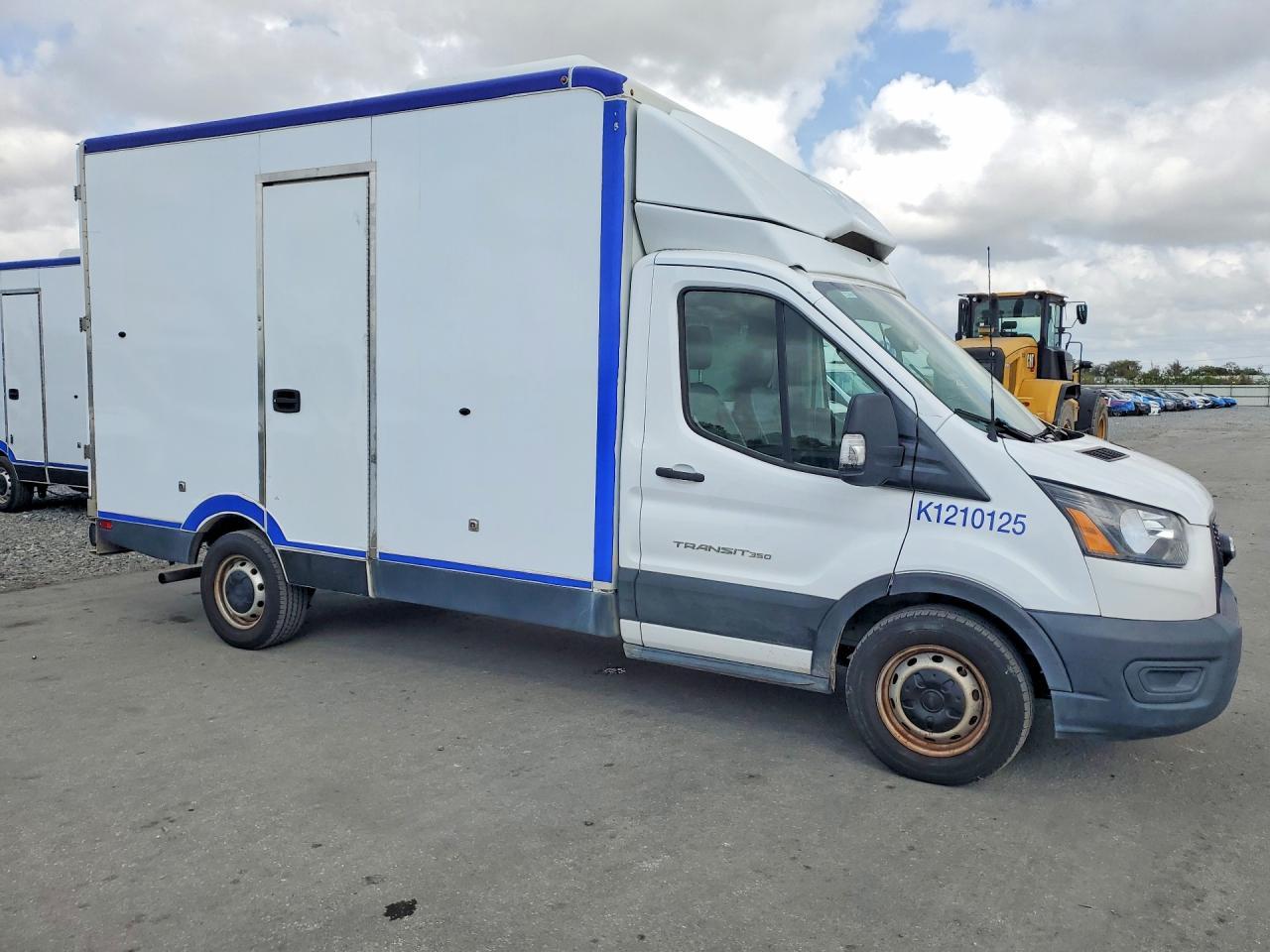 2021 Ford Transit Delivery Truck - Фото 4