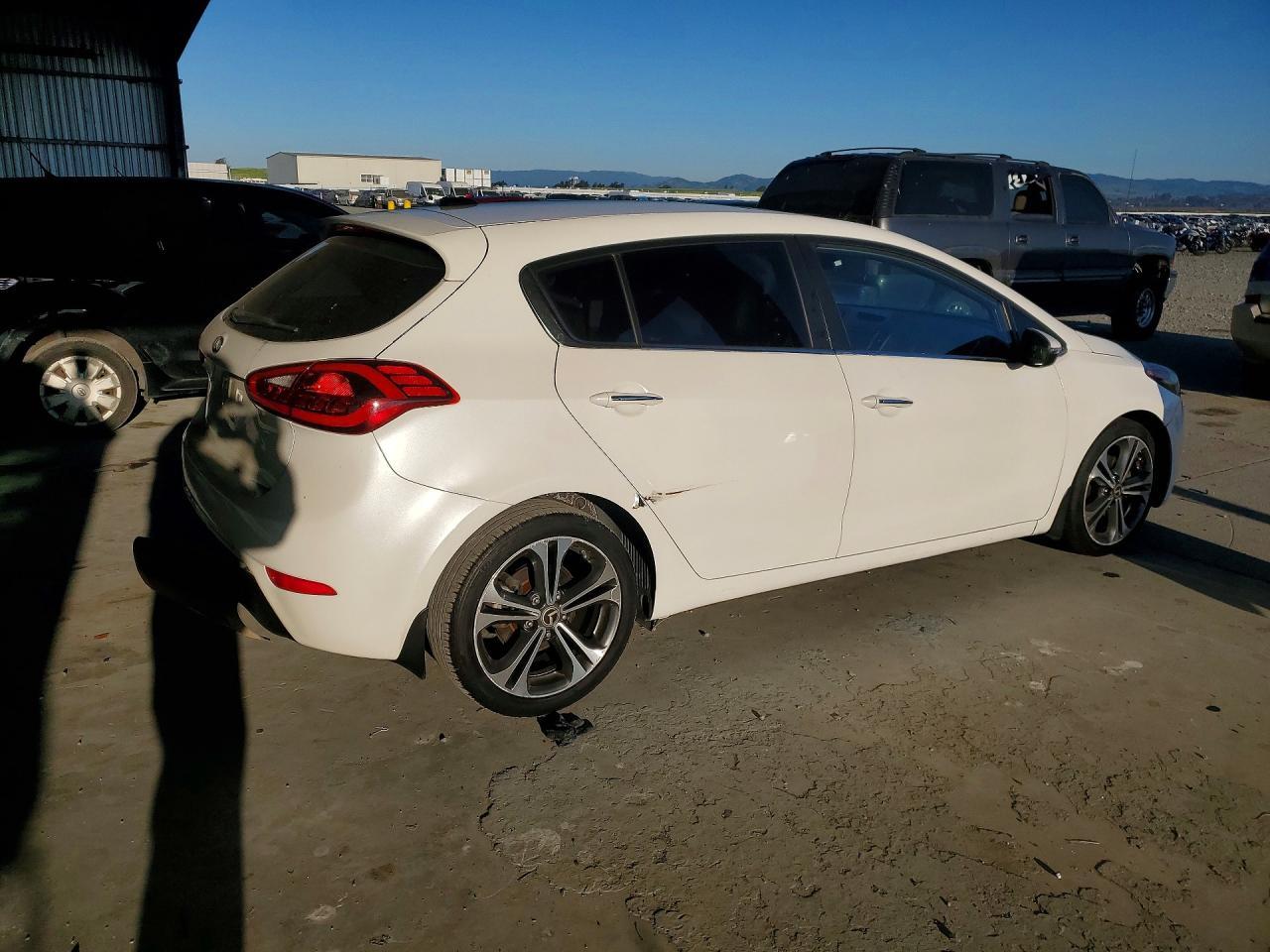 2015 Kia Forte5 Ex - Фото 3