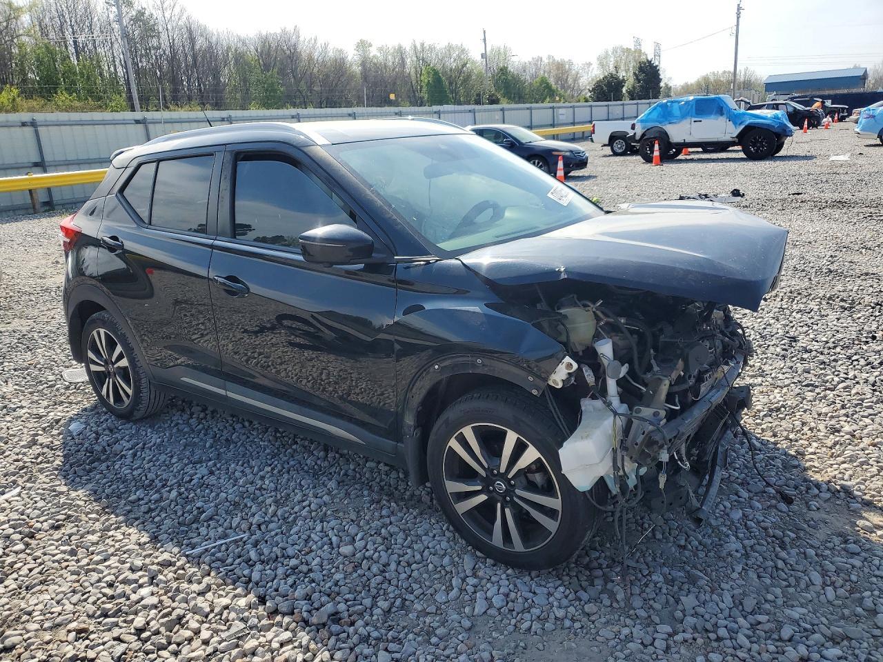 2020 Nissan Kicks Sr - Image 4
