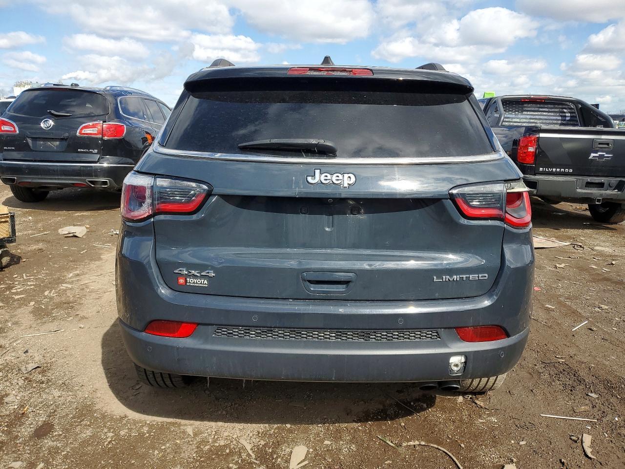 2018 Jeep Compass Limited - Image 6