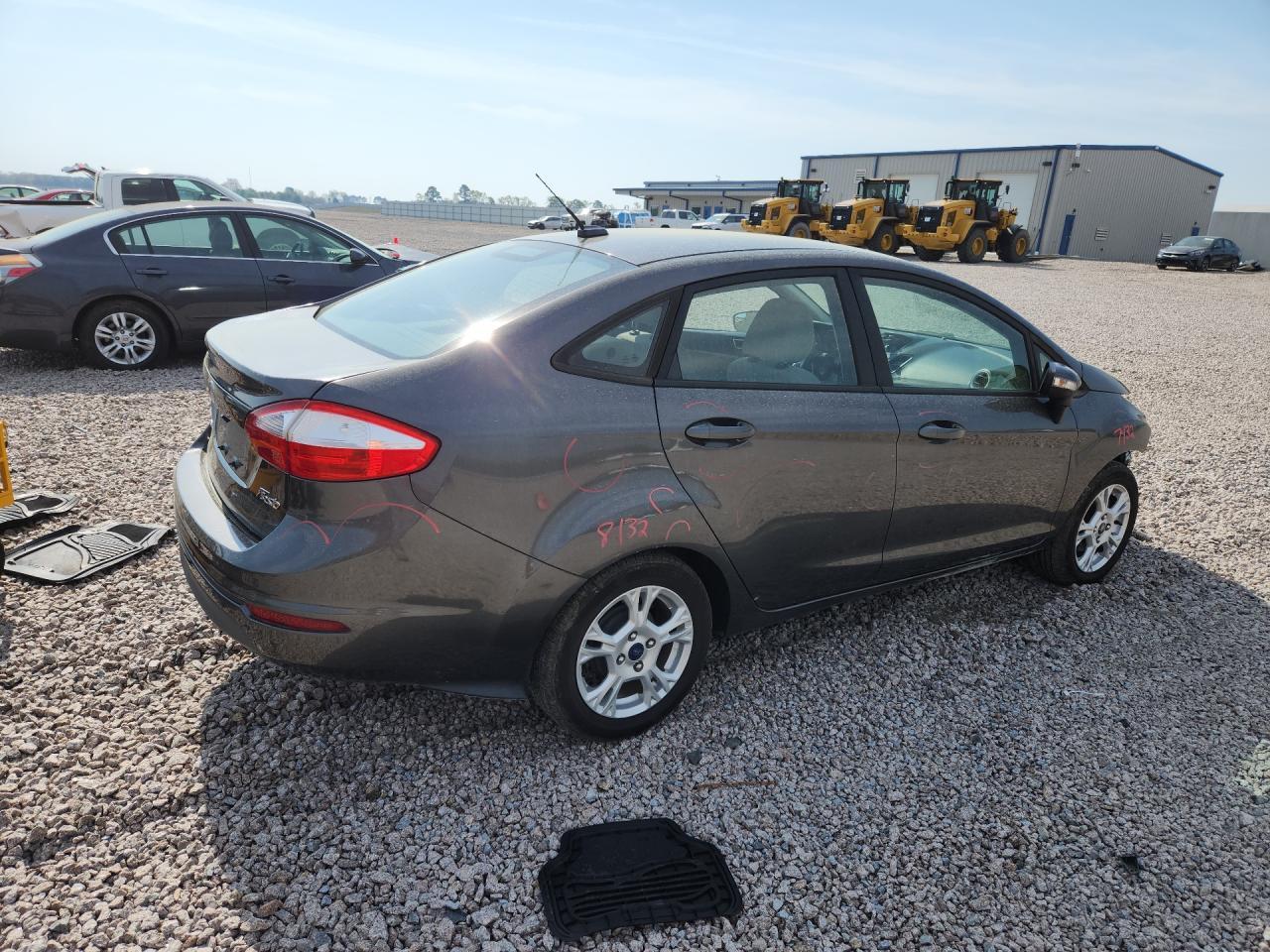 2015 Ford Fiesta Se - Image 3
