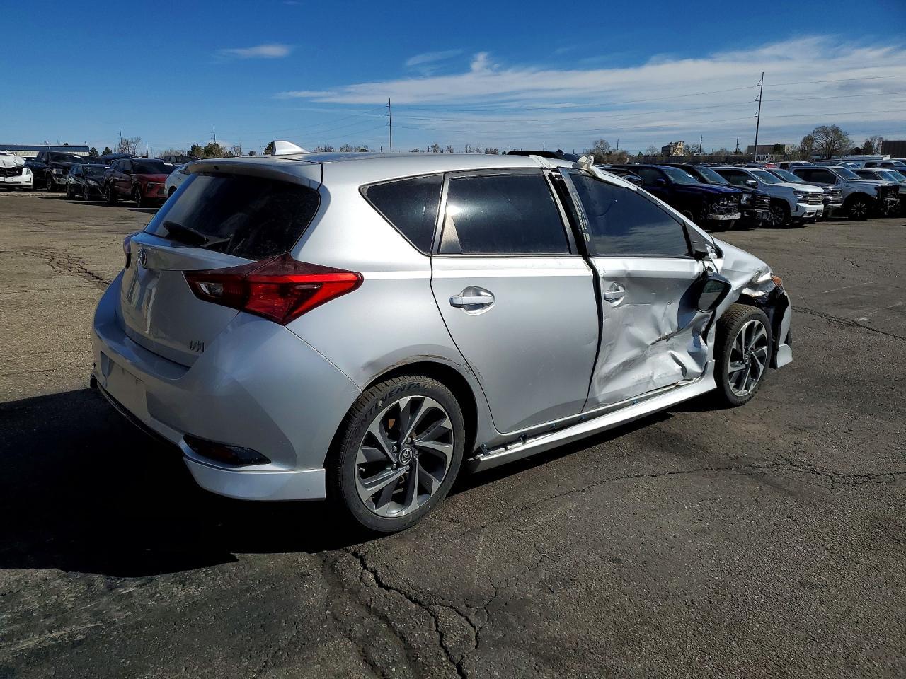 2017 Toyota Corolla Im Base - Фото 3
