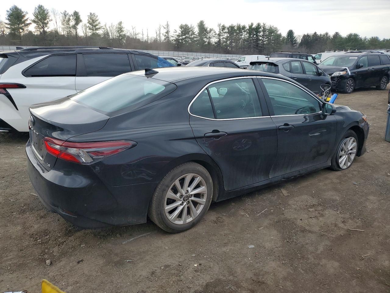 2024 Toyota Camry Le - Фото 3