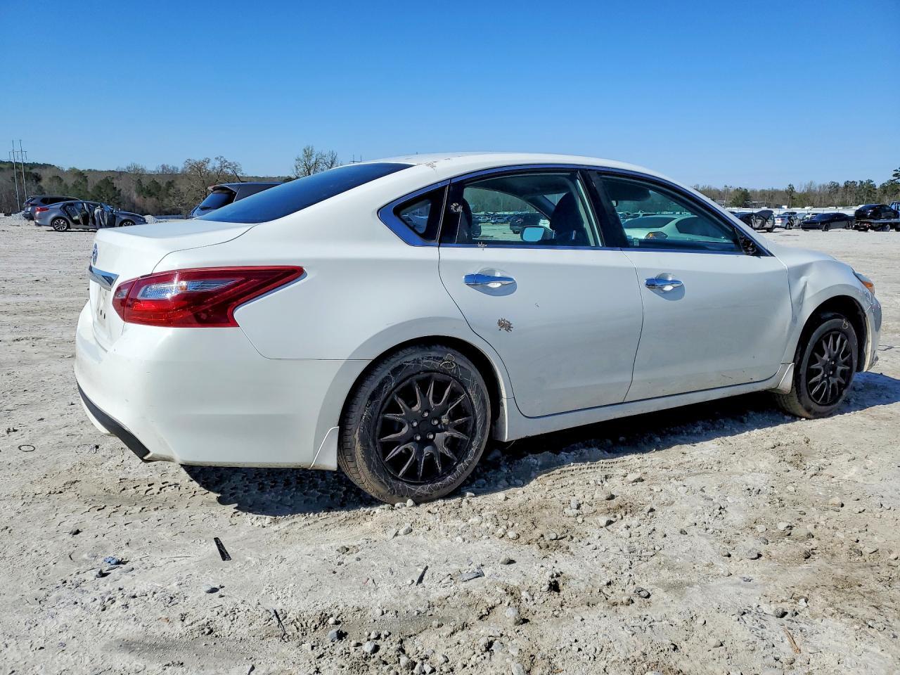 2018 Nissan Altima 2.5 S - Фото 3