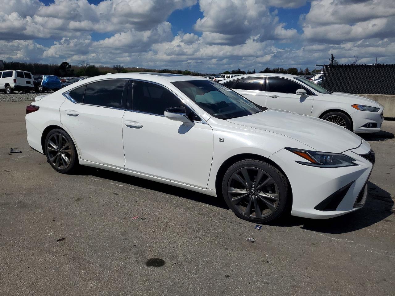 2019 Lexus Es 350 F Sport - Фото 4