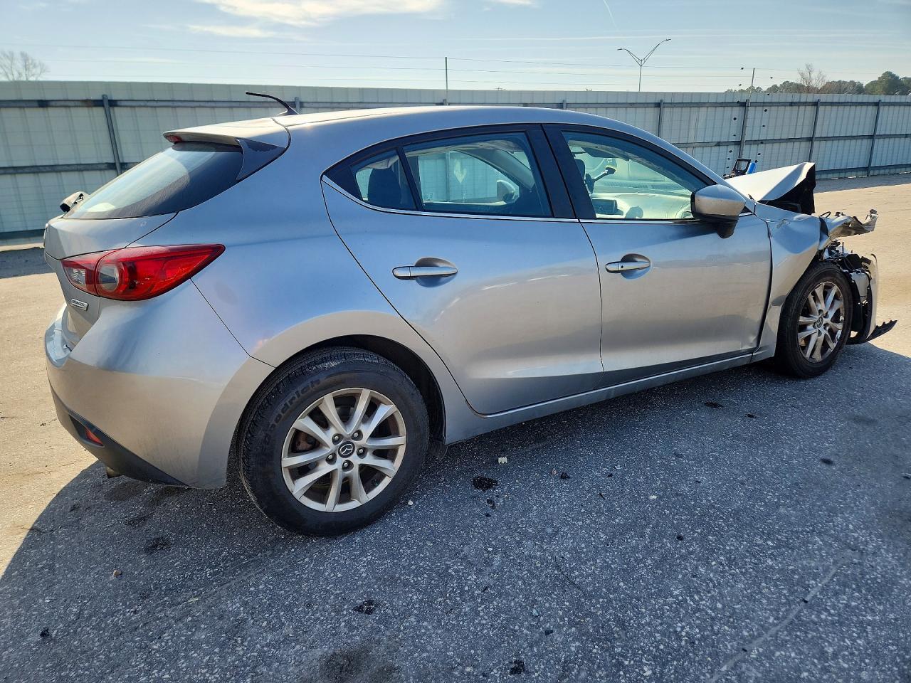 2014 Mazda 3 Touring - Image 3