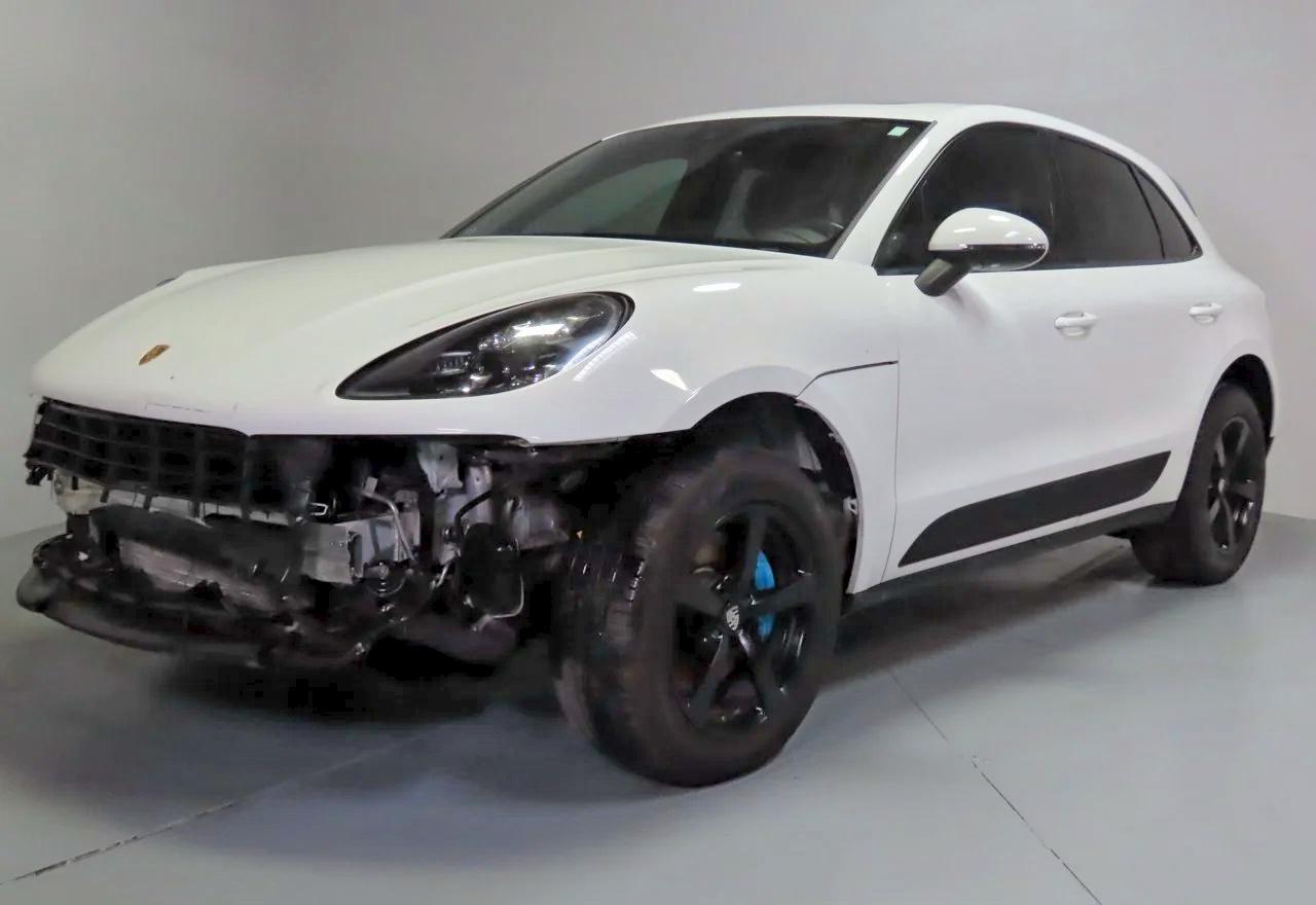 2019 Porsche Macan - Image 2