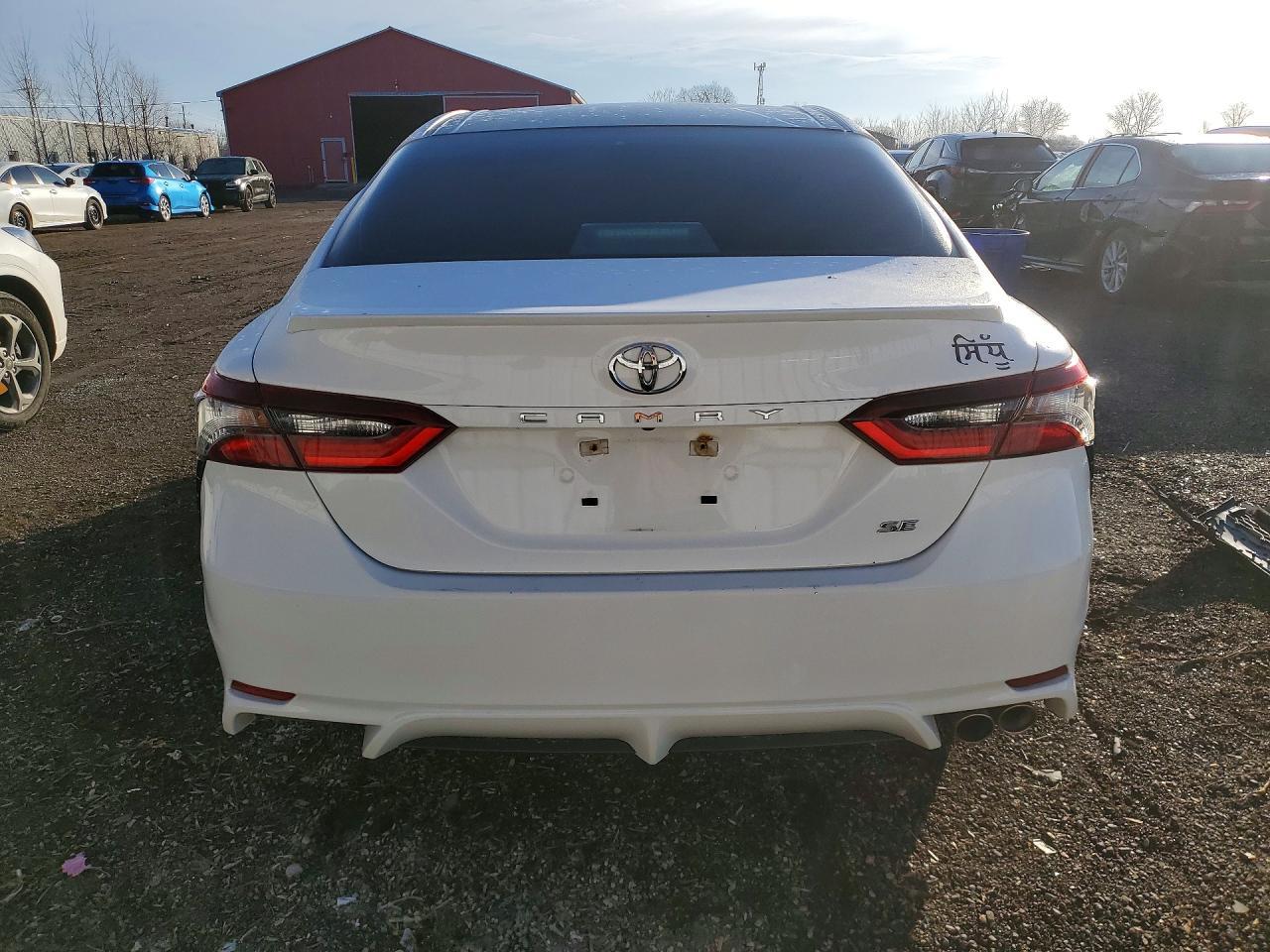 2022 Toyota Camry Se - Image 6