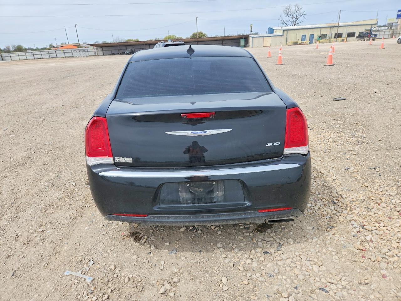 2020 Chrysler 300 Touring - Image 6