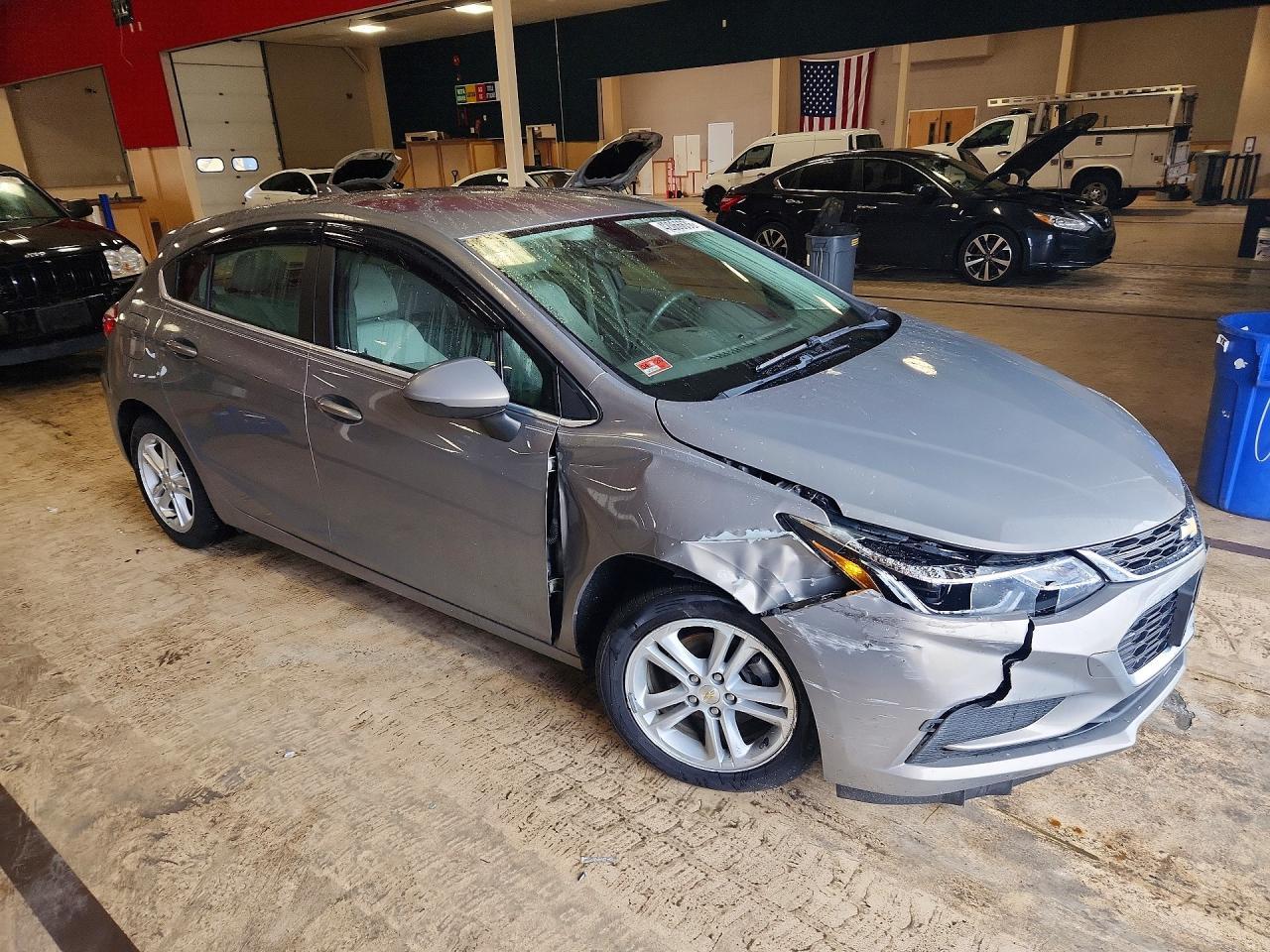 2017 Chevrolet Cruze Lt - Image 4