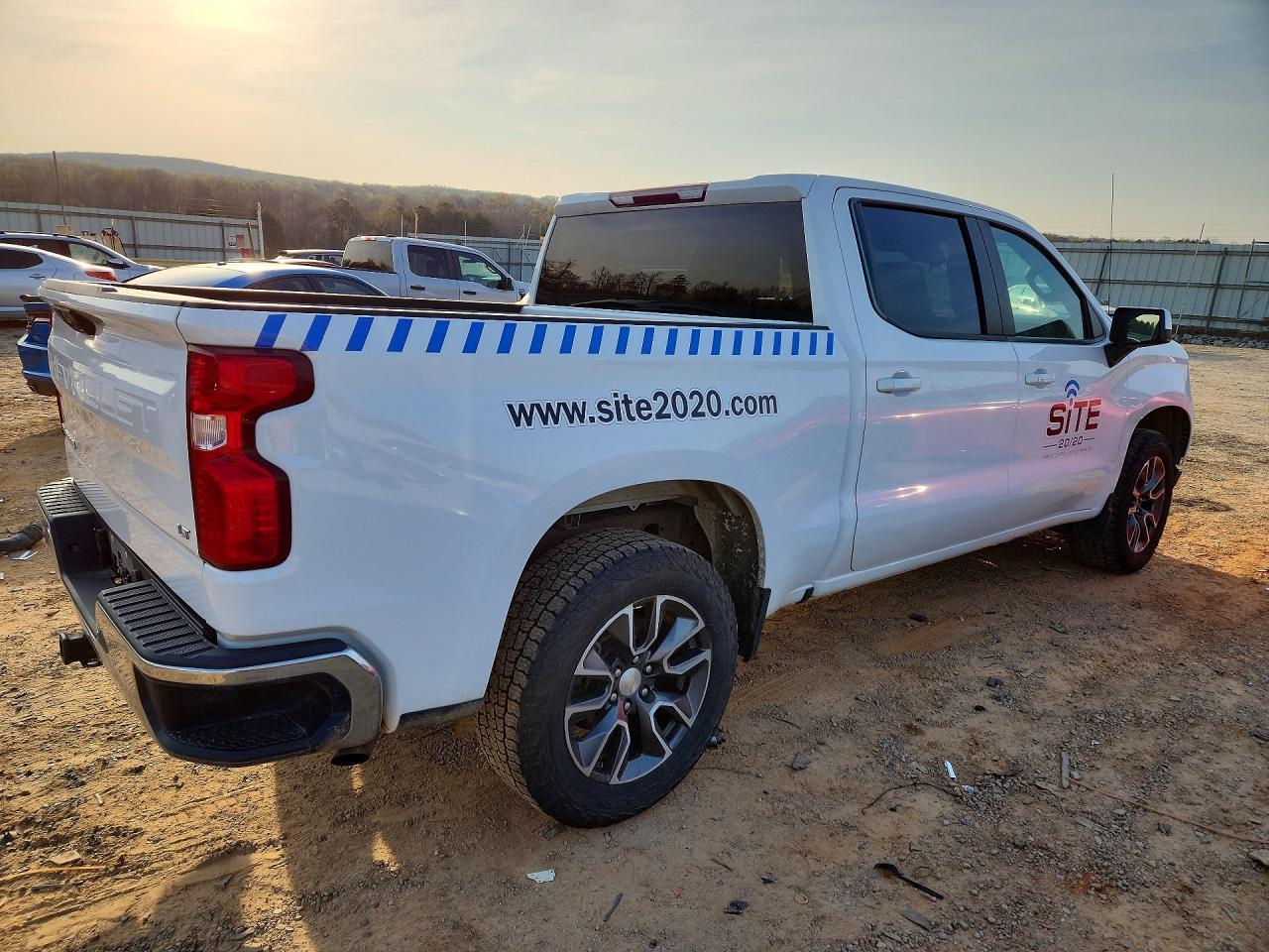 2023 Chevrolet Silverado K1500 Lt - Фото 3