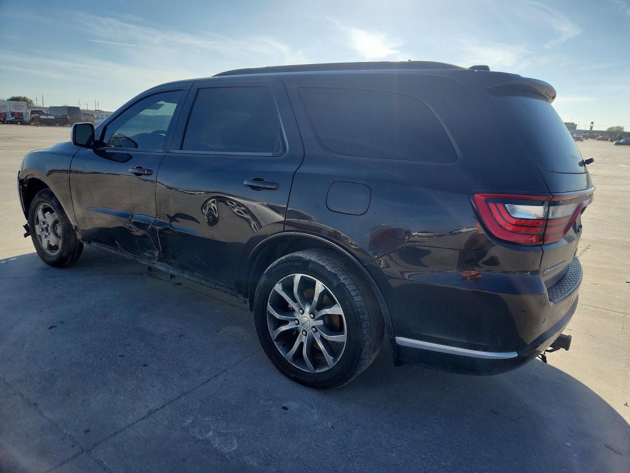 2017 Dodge Durango Sxt - Image 2