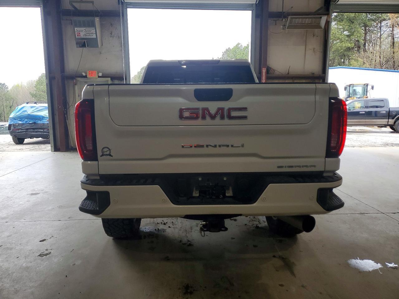 2022 GMC Sierra K2500 Denali - Image 6