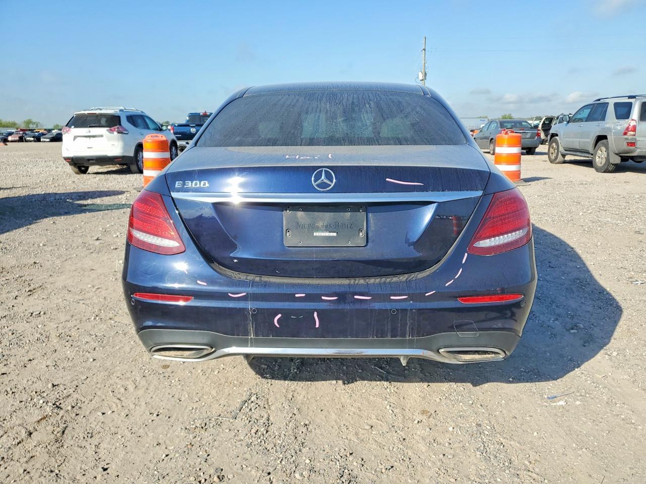 2017 Mercedes-Benz E 300 - Фото 6