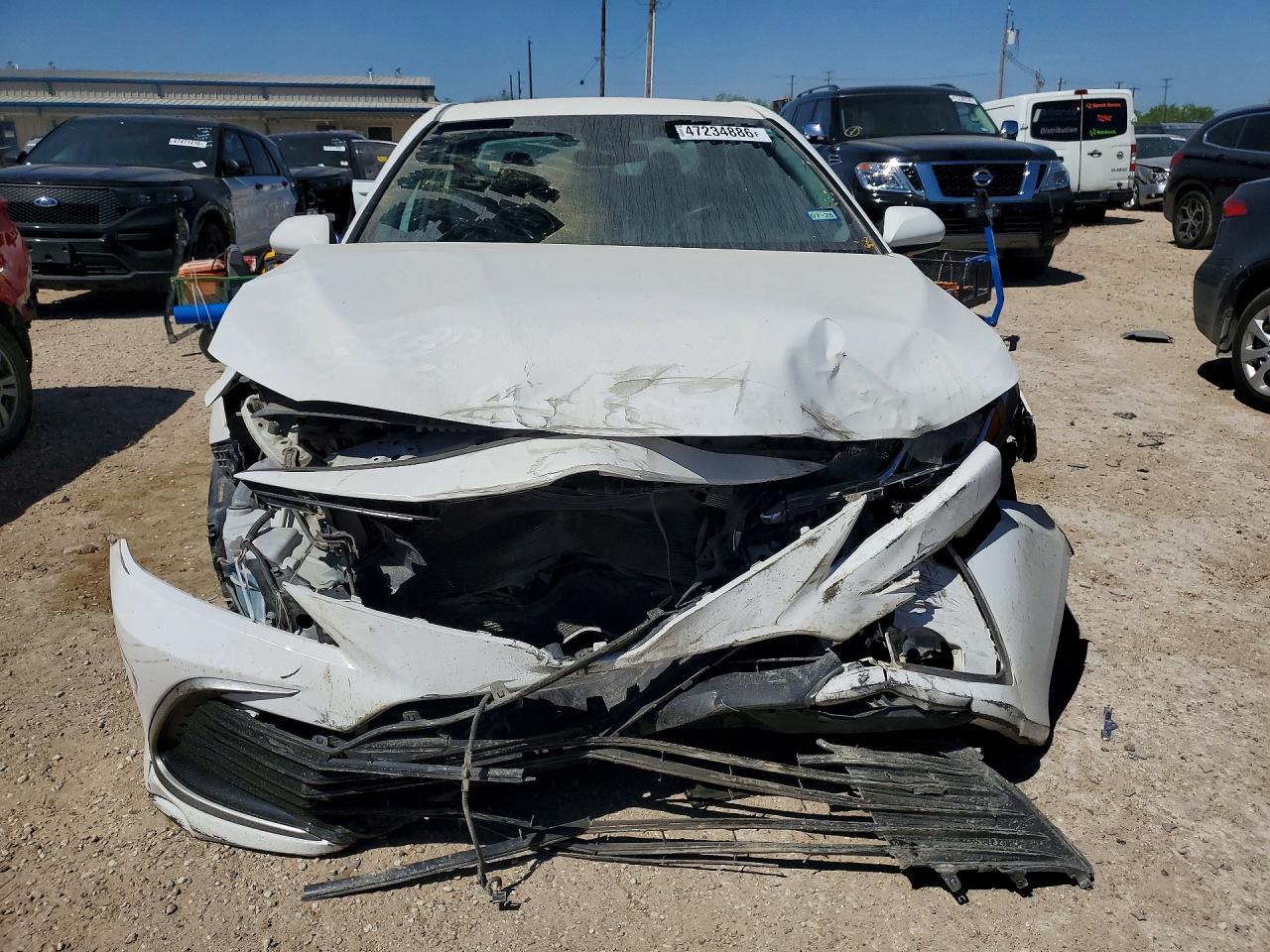 2021 Toyota Camry Le - Image 5