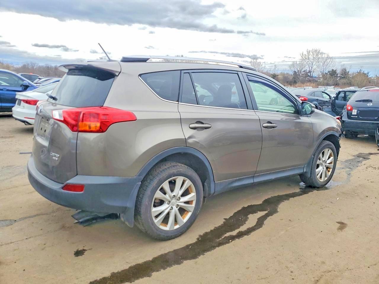 2015 Toyota Rav4 Limited - Фото 3