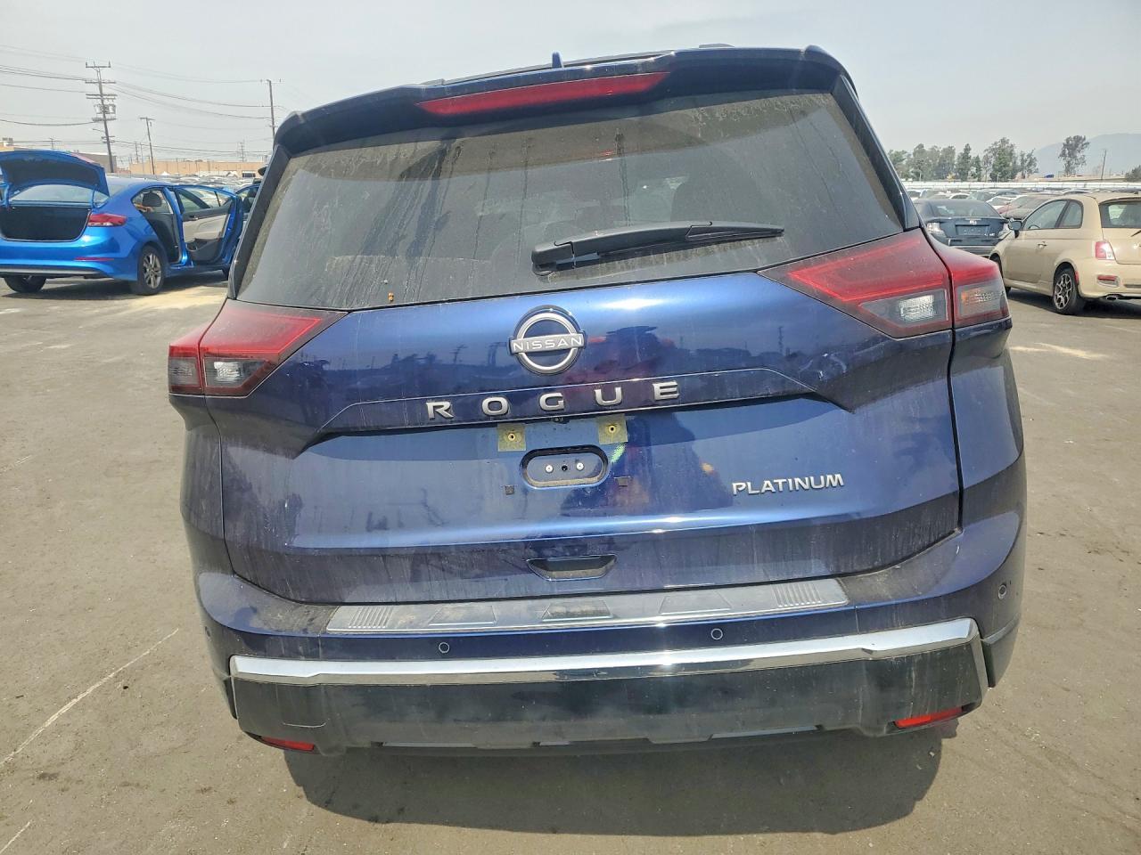 2025 Nissan Rogue Platinum - Фото 6