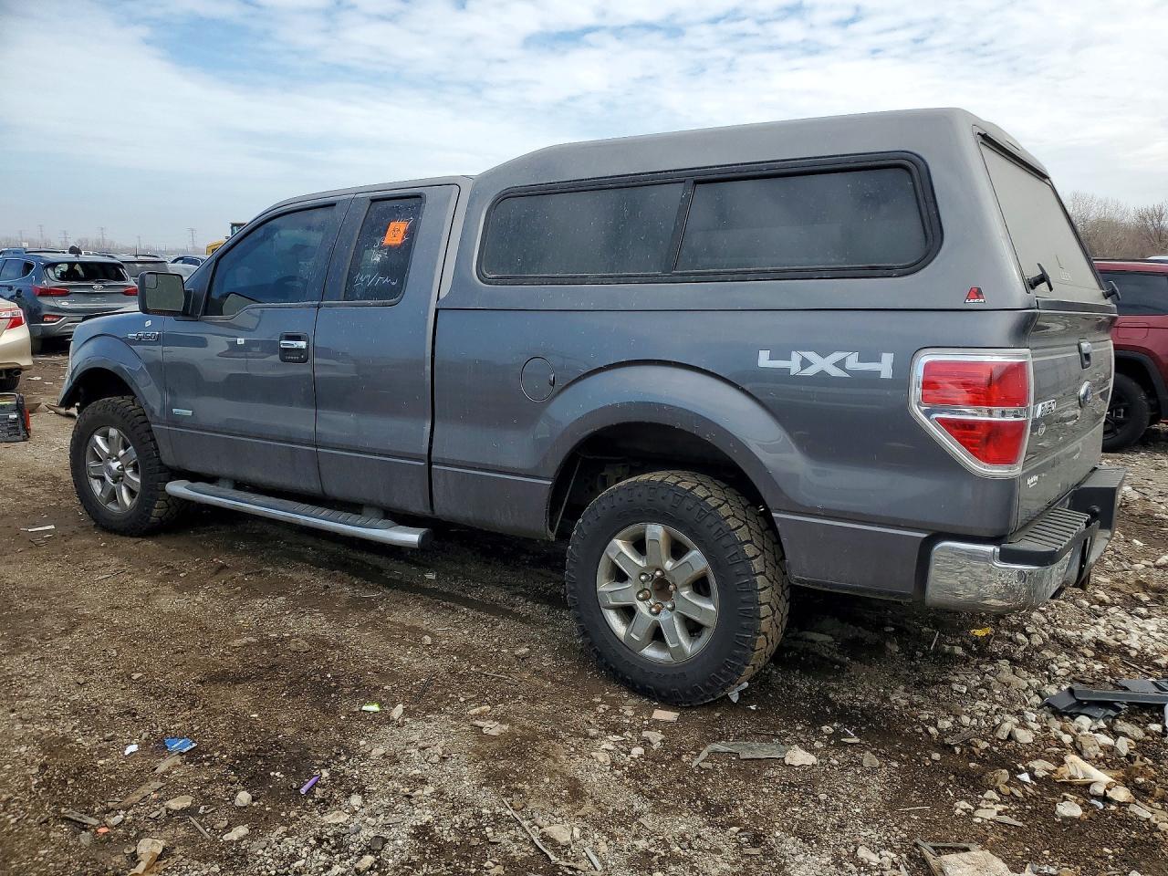 2013 Ford F150 Super Cab - Фото 2